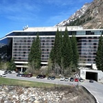 Nearly Three Decades at Snowbird: The Iconic Venue and its Influence on Dynamical Systems at SIAM