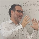 Professional Feature - Ernesto Estrada
