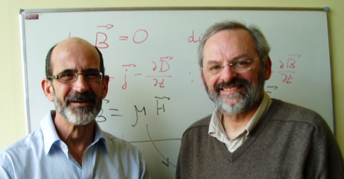 Andrew Cliffe with Henry Power from the Department of Mechanical Materials and Manufacturing Engineering